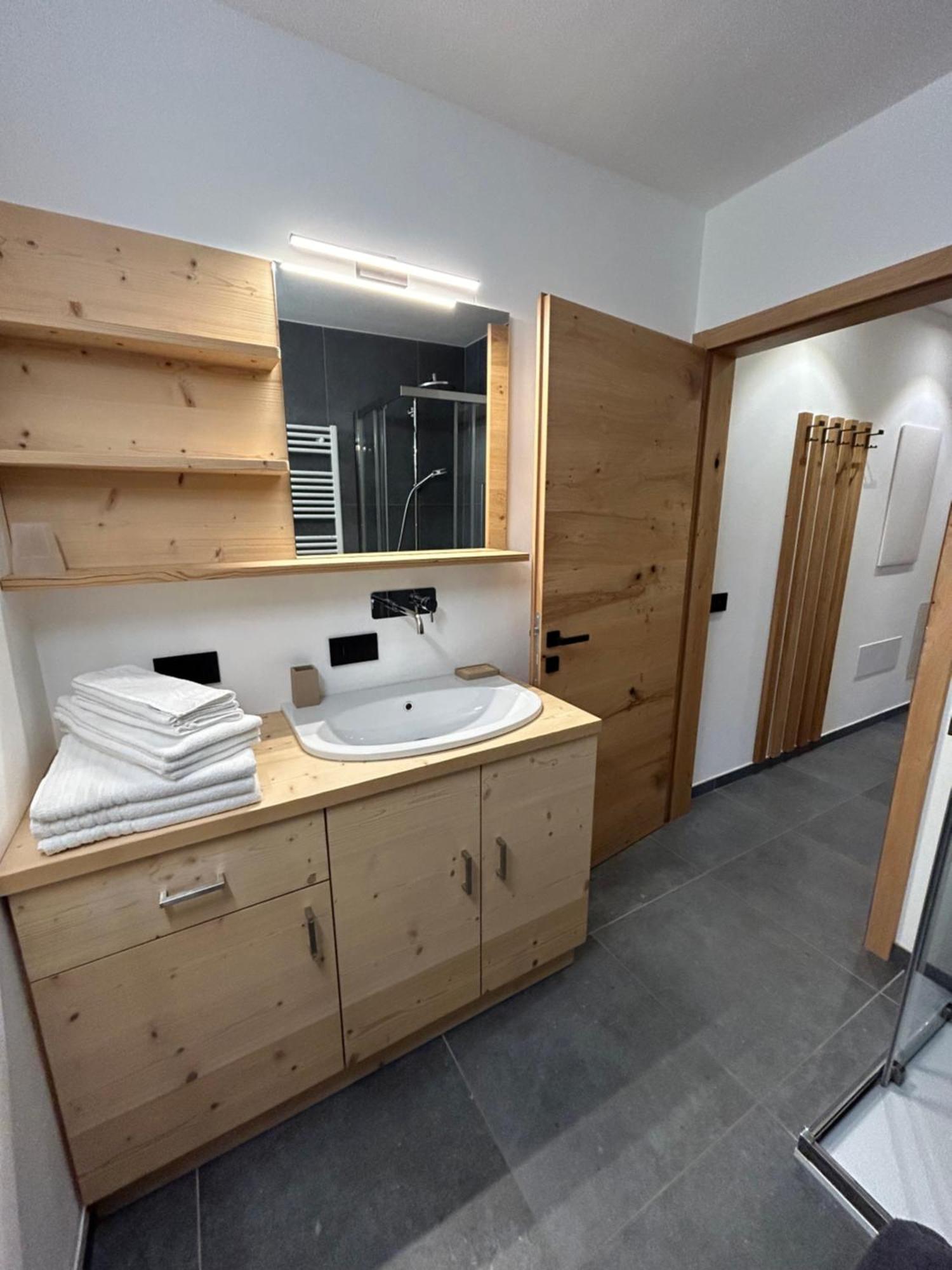 Dolomia Apartments & Spa Dimaro Ngoại thất bức ảnh
